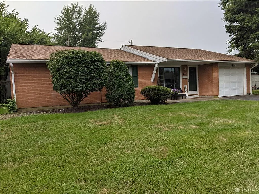 939 Aspen Rd photo 1