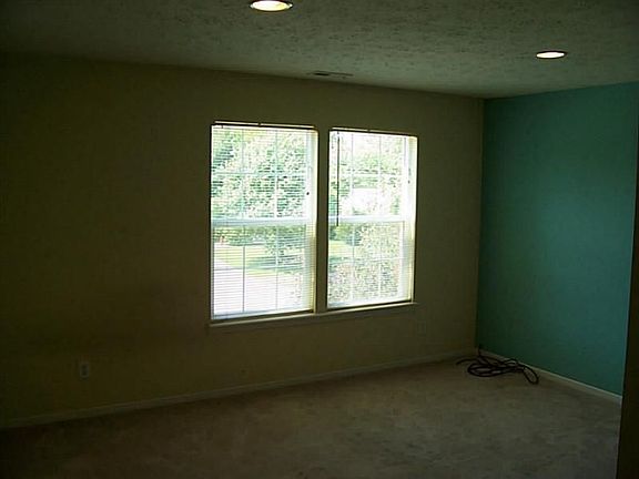 2nd image of 9244 Robey Glen Dr