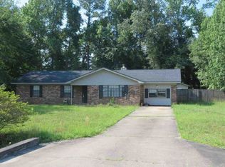 303 S Maple Dr, Hinesville, GA 31313