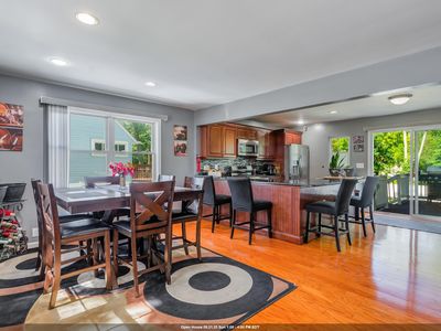 37 Independence Dr, Roselle, NJ, 07203