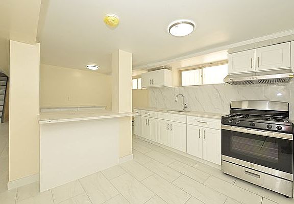 2nd image of 21-25 21st St