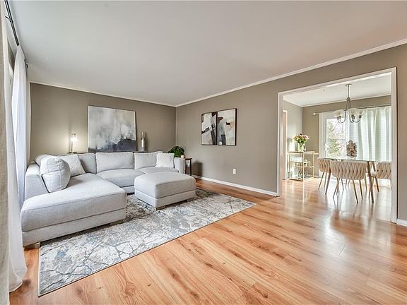 2nd image of 7605 Rainbow Dr