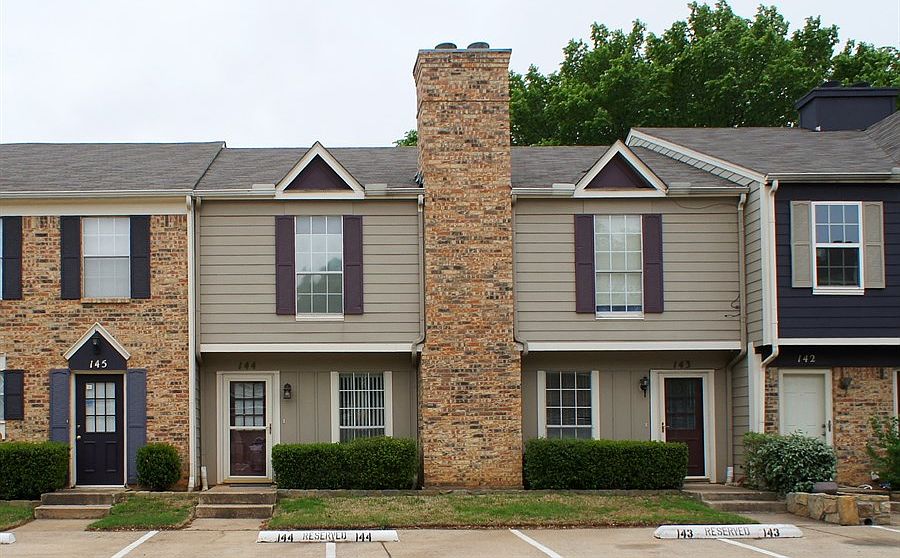 1st image of 144 Winchester Dr