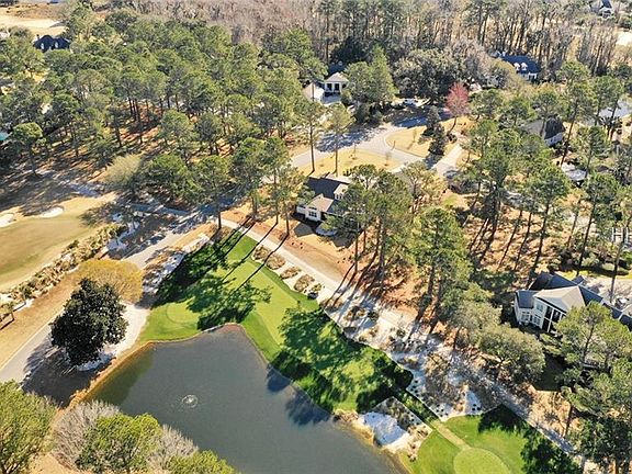 5th image of 297 Bamberg Dr