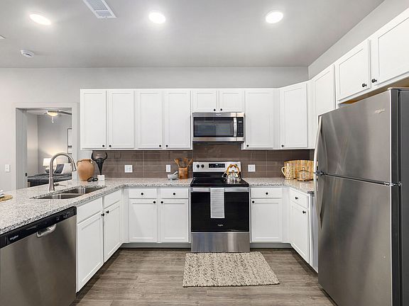 2nd image of 975 Pettit Lake Hts #5-407