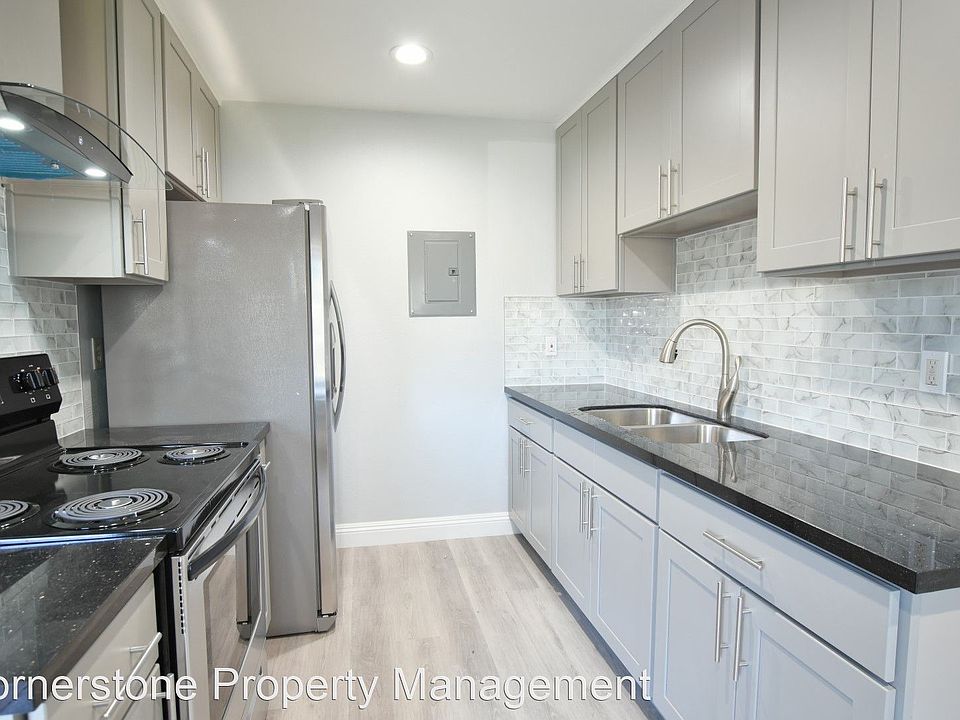 1st image of 445 Kuehnis Dr #7