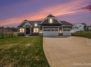 8268 Hidden Canyon Dr NE, Ada, MI 49301