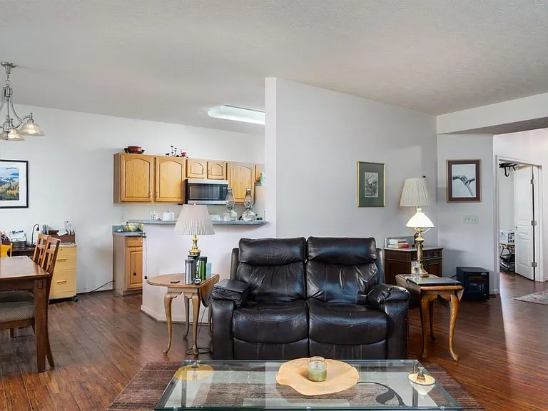 5667 Dockside Dr — Photo 8