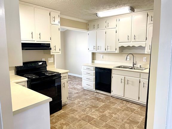3rd image of 2124 Hickory Bnd SE #A