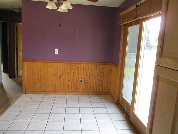 5th image of 1604 Evans Ave