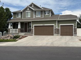 13061 S Peacemaker Way, Herriman, UT 84096