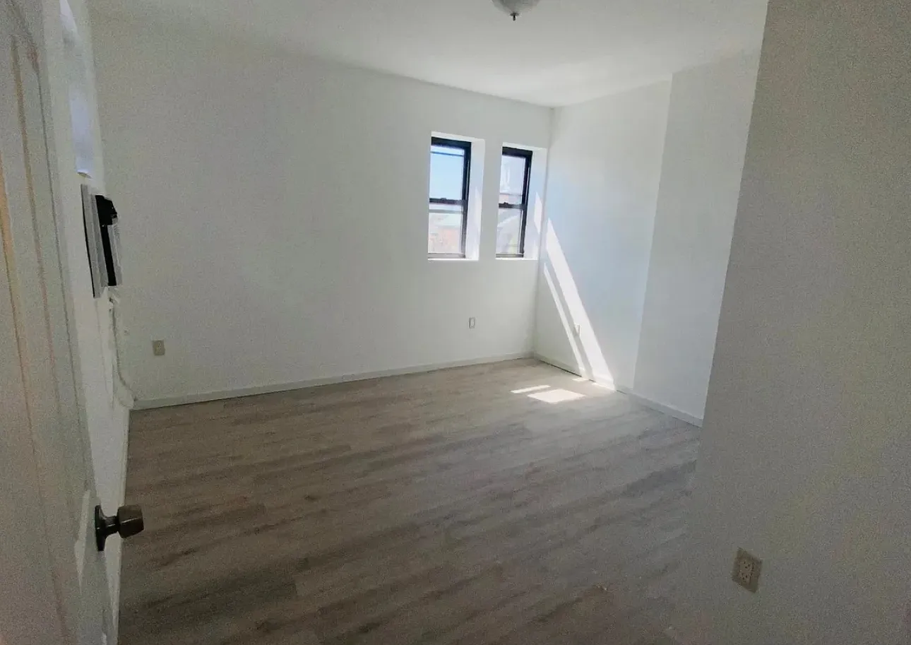 Studio, 700 sqft, $1,450 — Photo 1