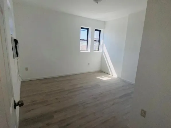 677 Fairfield Ave, Bridgeport, CT