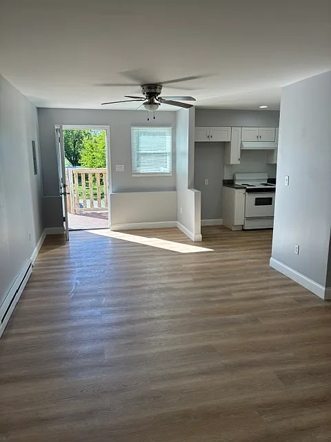 2 bed, 900 sqft, $1,595 — Photo 4