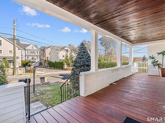 3rd image of 118 Colonial Rd #1