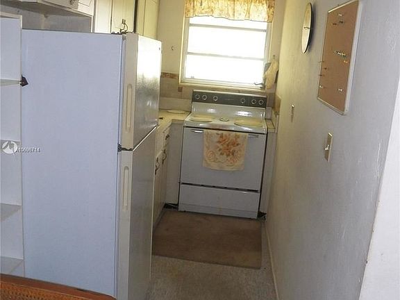 5th image of 2524 Hayes St APT 11