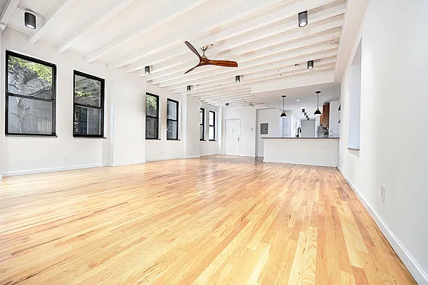 Rented by Urbane Brokerage | media 14