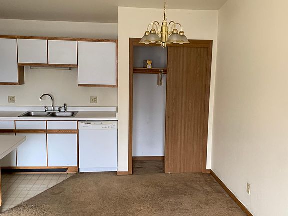 3rd image of 8821 S Wood Creek Dr APT 11