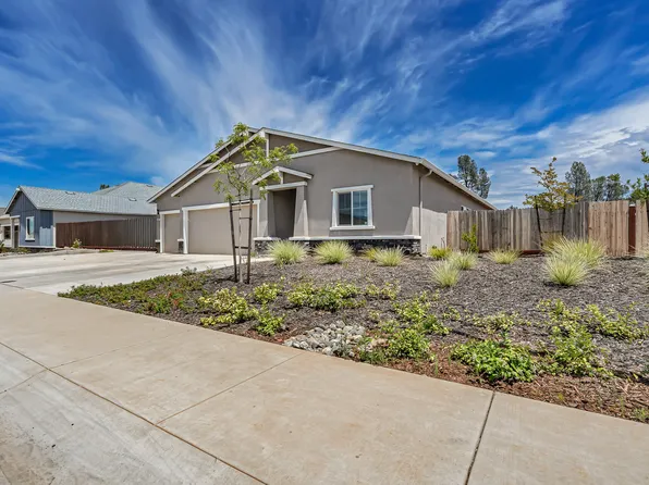 5437 Feathers Ave, Redding, CA 96002