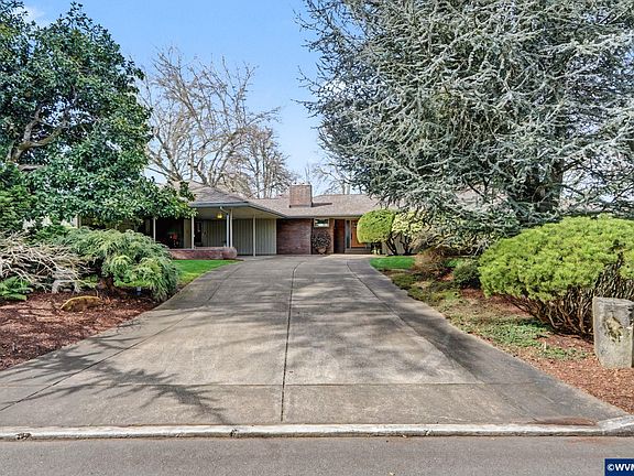 2nd image of 3715 Rivercrest Dr N