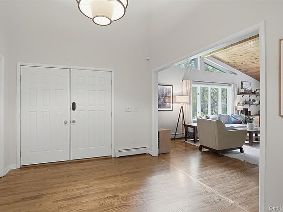 5th image of 17 Stoutenburgh Drive