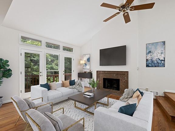 3rd image of 1804 Rockridge Pl NE