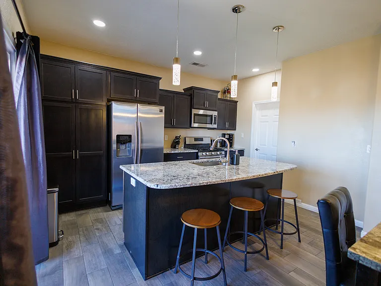 8224 Bluffs Edge Pl NW — Photo 5
