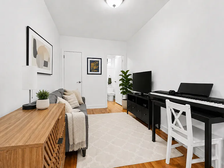 241 Mulberry St #5 — Photo 2