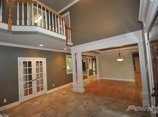 2 Bretagne Cir, Little Rock, AR 72223