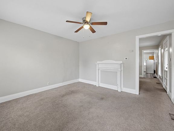 3rd image of 15-17 John St #15