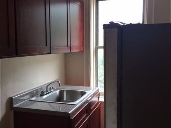 5th image of 160 Fenimore St APT 4D