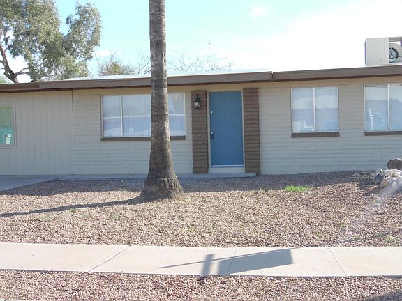 2nd image of 2937 W Bartlett Pl