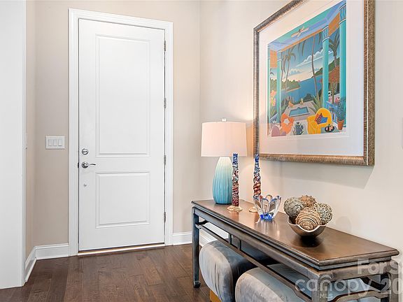 5th image of 218 Stone Mountain Way