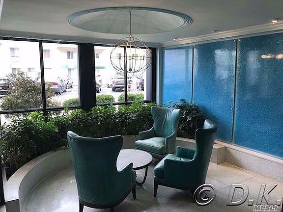 5th image of 25 Franklin Blvd APT 1D