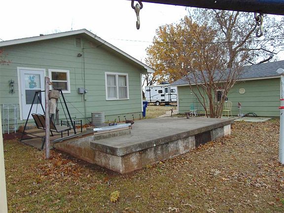 4th image of 802 S Hammack Ave