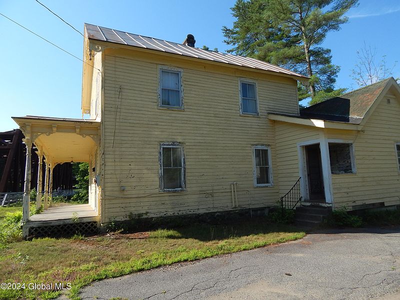 3rd image of 2 Milton Avenue