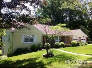 105 Hillcrest Dr, Marietta, OH 45750