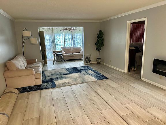 2nd image of 15 Willowbrook Lane #102