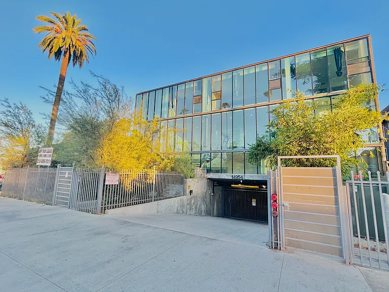 14954 Sherman Way #104 — Photo 4