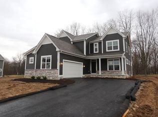 206 Isleta Dr, Pataskala, OH 43062