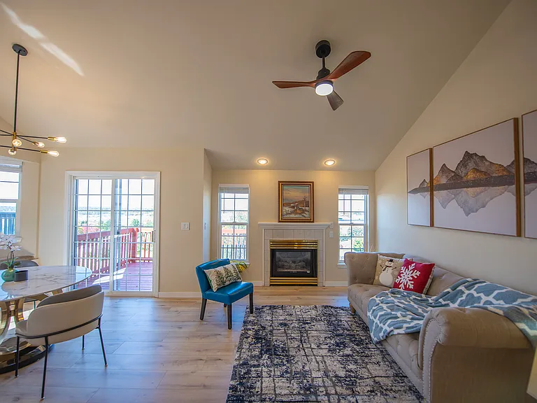 2866 E Eastgate Dr — Photo 26