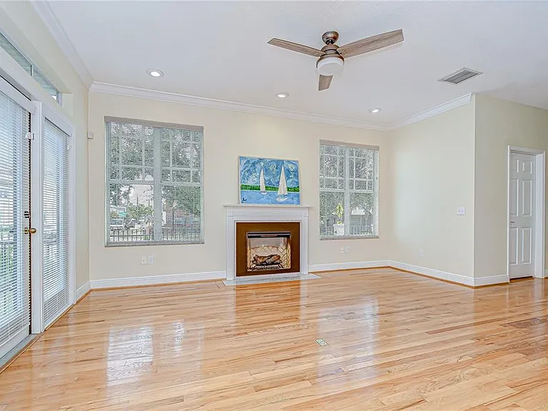 113 Bosphorous Ave #5 — Photo 34