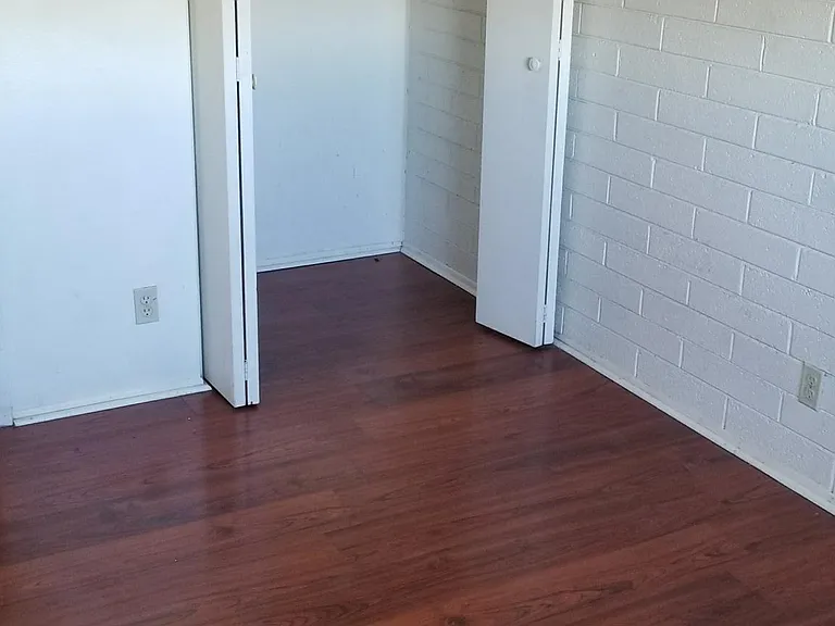 7112 W Minnezona Ave — Photo 7