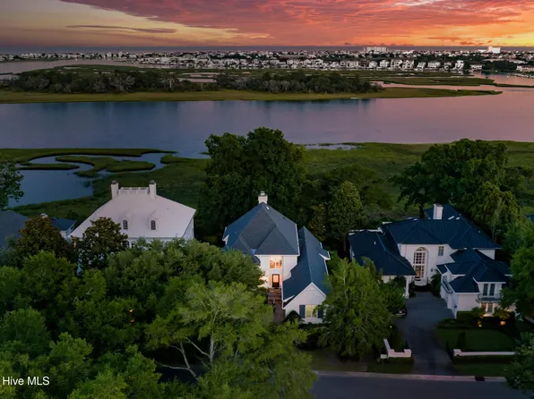 1527 Landfall Drive, Wilmington, NC 28405