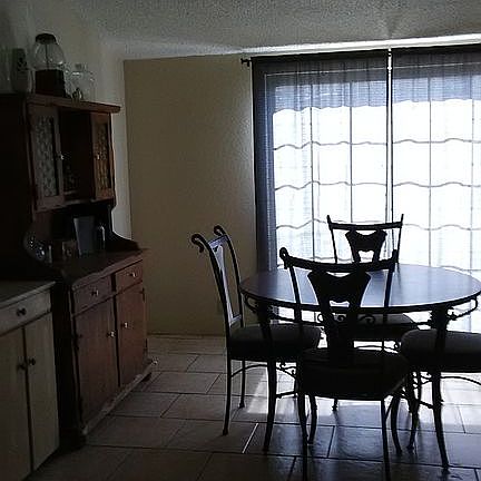 DINING AREA W/SLIDER