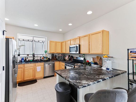5th image of 10204 19th St