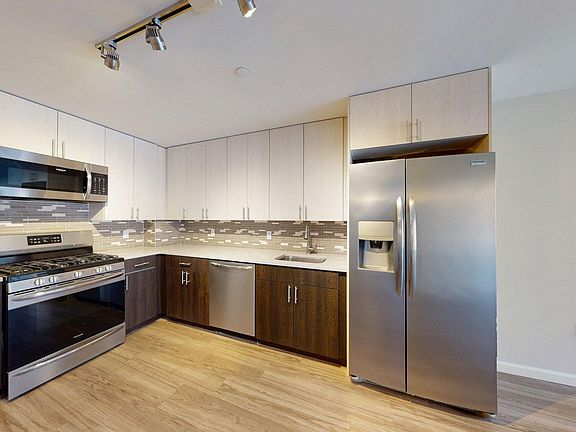 4th image of 17802 Hillside Ave #313