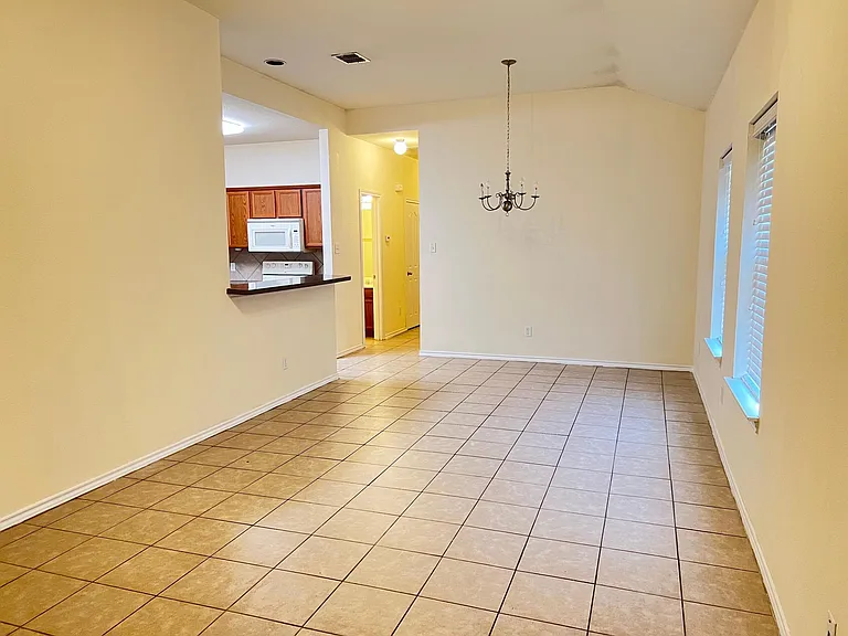 850 Mirabell Ct #850 — Photo 4