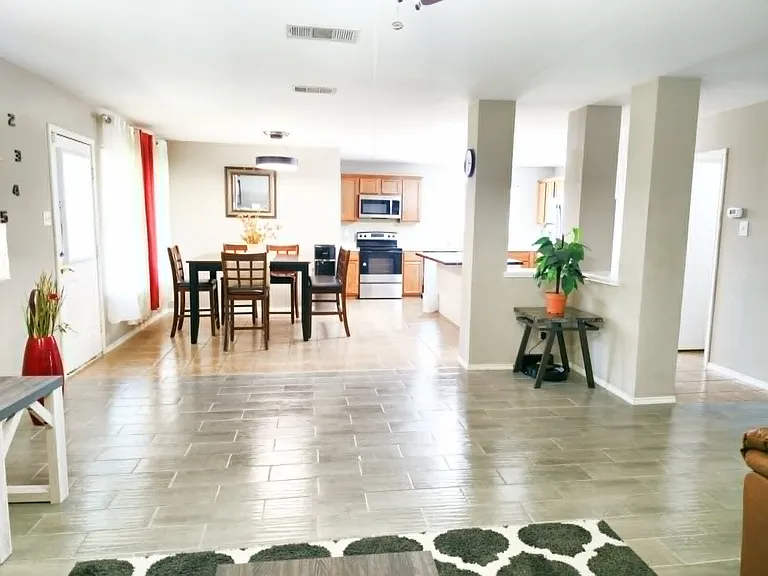 4440 Ravensbrook Ct — Photo 4