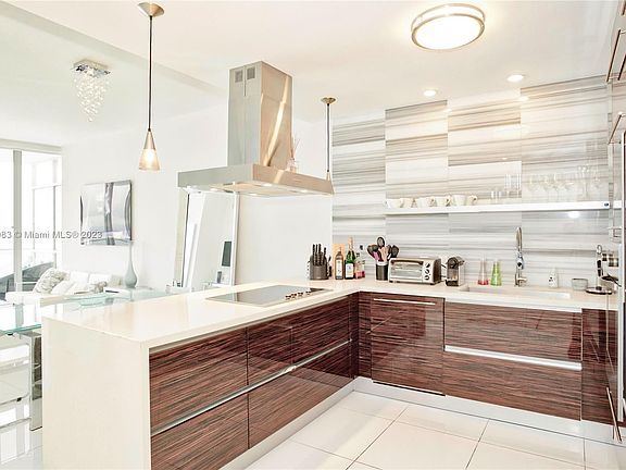 3rd image of 1100 Biscayne Blvd Unit 5202